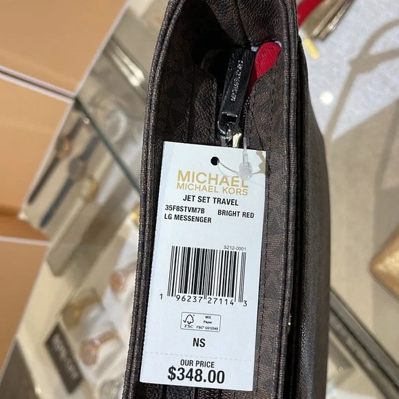 MICHAEL KORS 
Jet Set Travel Large Logo Messenger Bag
COLOR BRIGHT RED
NWT - Picture 11 of 16